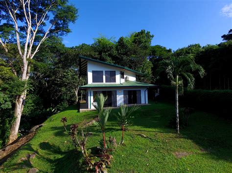 costa rica real estate prices dropping